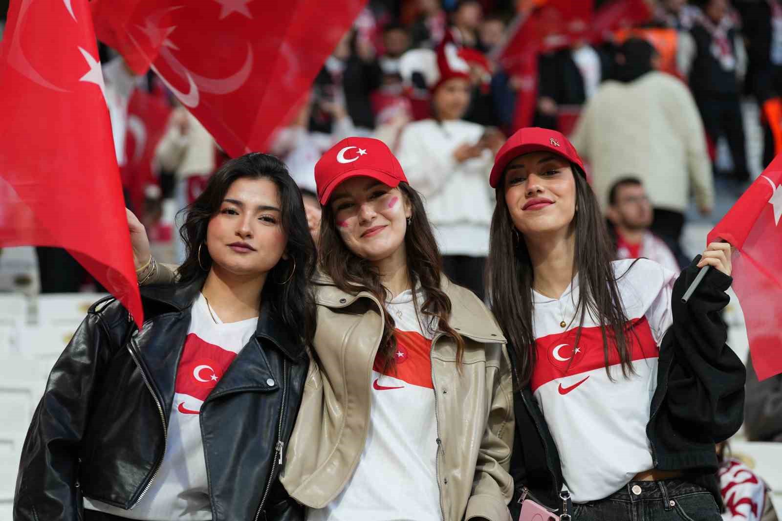 2026 FIFA Dünya Kupası play-off yarı final: Türkiye: 0 - Romanya: 0 (Maç devam ediyor) 9 2026 fifa dunya kupasi play off yari final turkiye 0 romanya 0 mac devam ZLPQL5d4