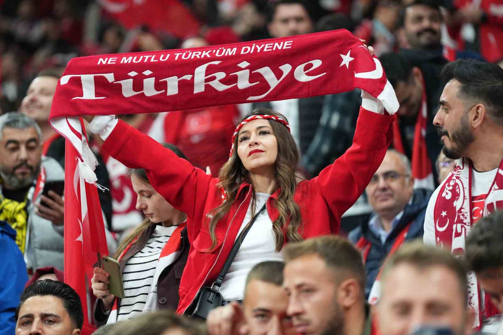 2026 FIFA Dünya Kupası play-off yarı final: Türkiye: 0 - Romanya: 0 (Maç devam ediyor) 22 2026 fifa dunya kupasi play off yari final turkiye 0 romanya 0 mac devam kvgzUEmO