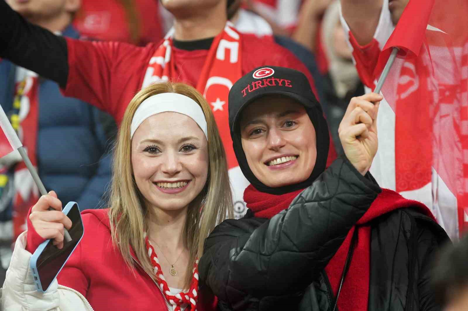 2026 FIFA Dünya Kupası play-off yarı final: Türkiye: 0 - Romanya: 0 (Maç devam ediyor) 24 2026 fifa dunya kupasi play off yari final turkiye 0 romanya 0 mac devam p1KvNRUl