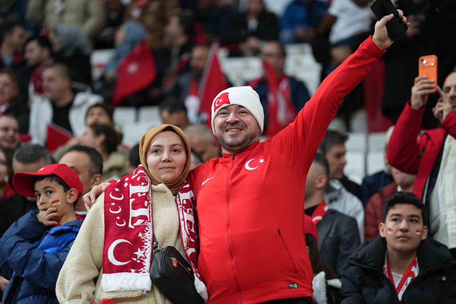 2026 FIFA Dünya Kupası play-off yarı final: Türkiye: 0 - Romanya: 0 (Maç devam ediyor) 12 2026 fifa dunya kupasi play off yari final turkiye 0 romanya 0 mac devam trkaDKaC