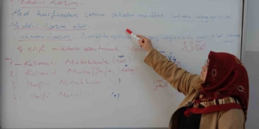 28-subat-magduru-ogretmen-basortumden-dolayi-meslekten-ihrac-edildim-G1udkHD4.jpg