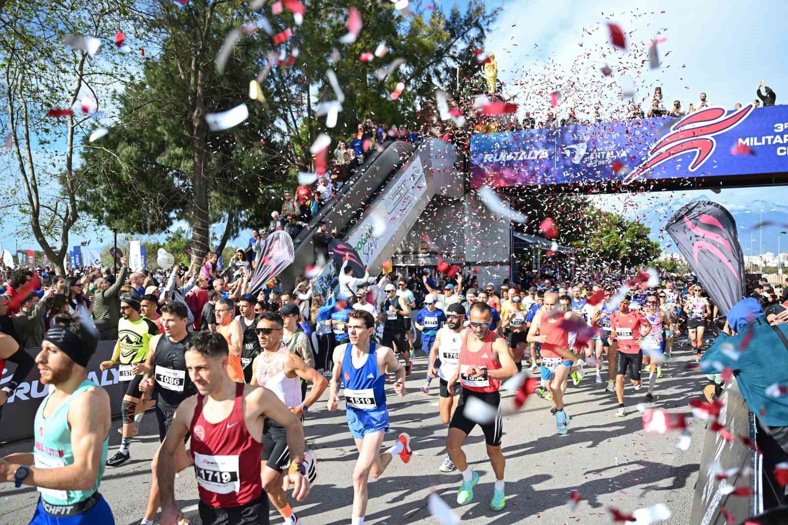 21 uluslararasi runtalya maratonu basladi 0 YLJCfQcM