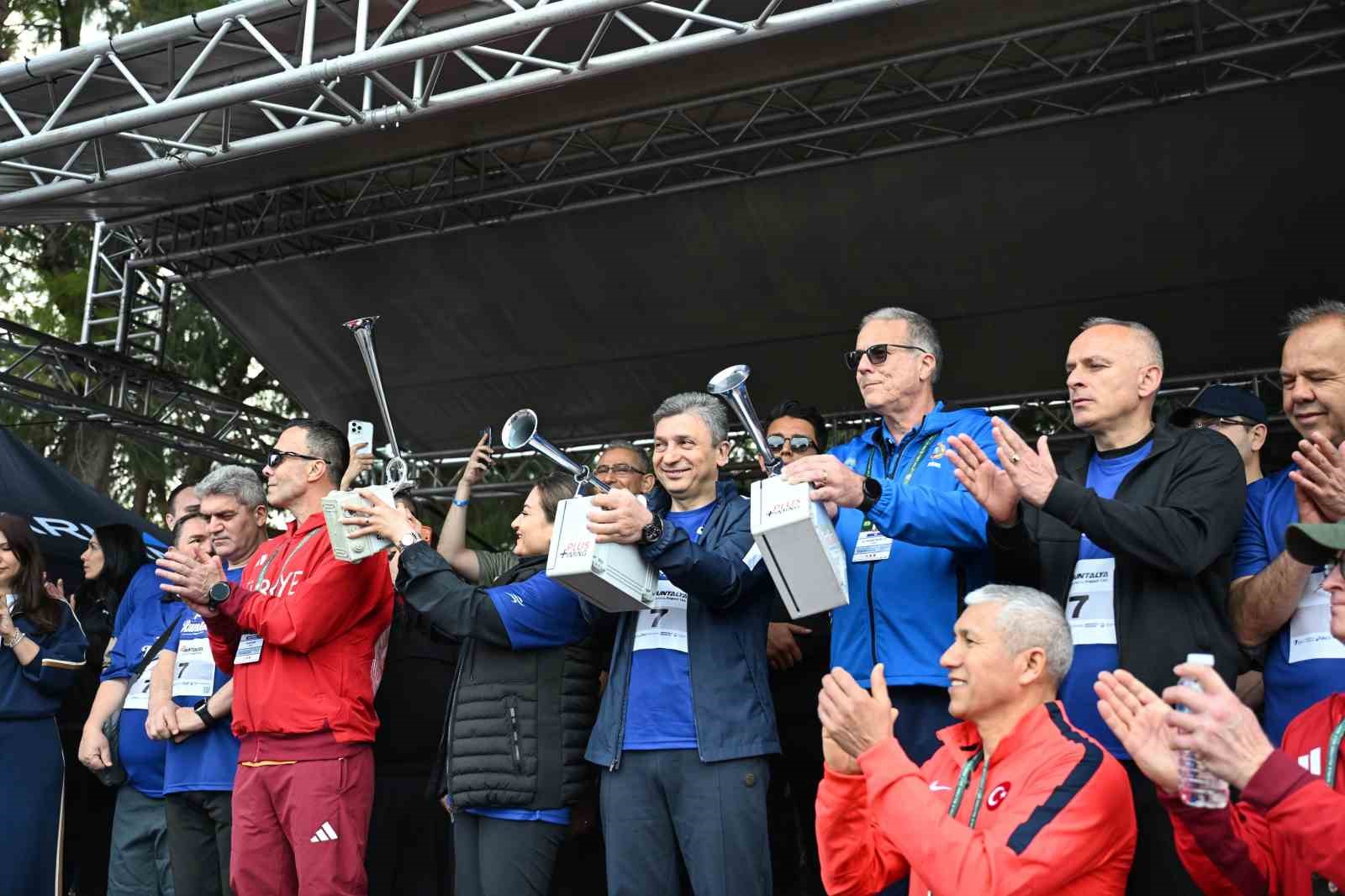 21 uluslararasi runtalya maratonu basladi 1 ENwlGIJf