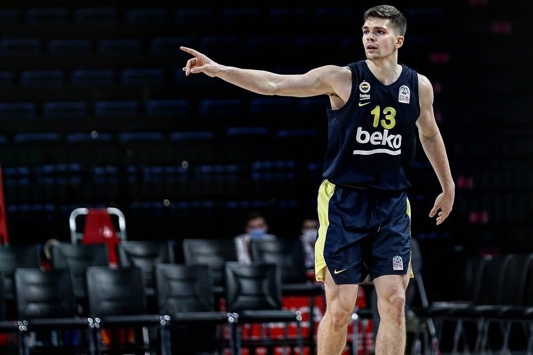 Tarık Biberovic kimdir ve basketbola nasıl başladı?
