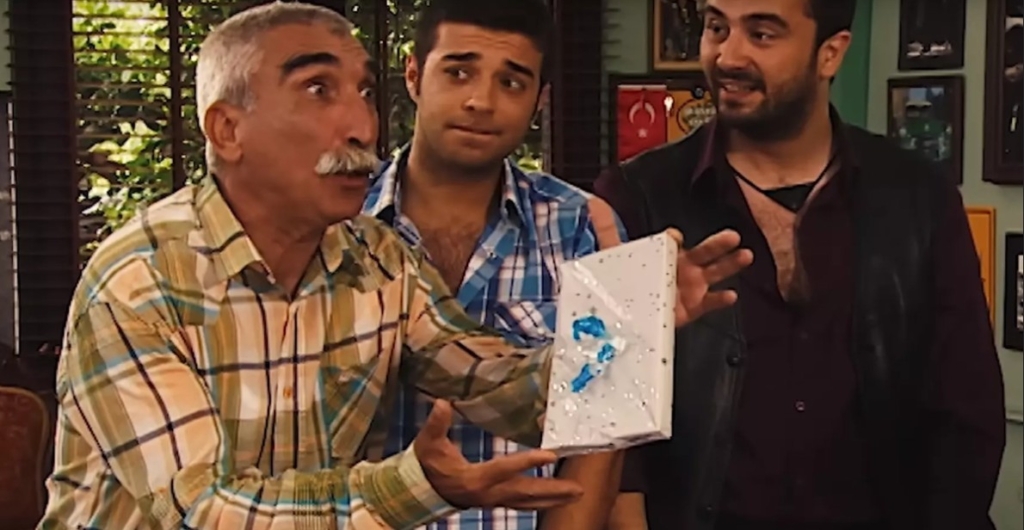 Akasya Durağı ne zaman başlıyor? Fenomen dizi için geri dönüş iddiası gündemde! 13 Akasya Durağı hangi yıllarda yayınlandı?
