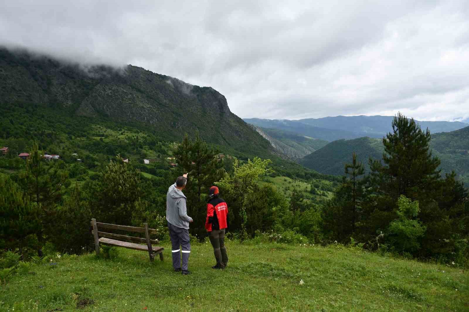 220 milyon yillik miras mercek altinda 250 metre derinlikte tarihin izleri 2 Na2N4Ghv