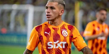 220924 Lucas Torreira of Galatasaray before the match 1920.jpg (1)