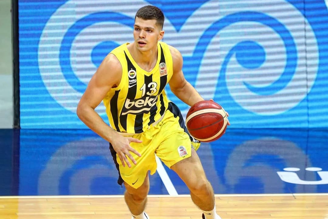 Tarık Biberovic kimdir ve basketbola nasıl başladı?