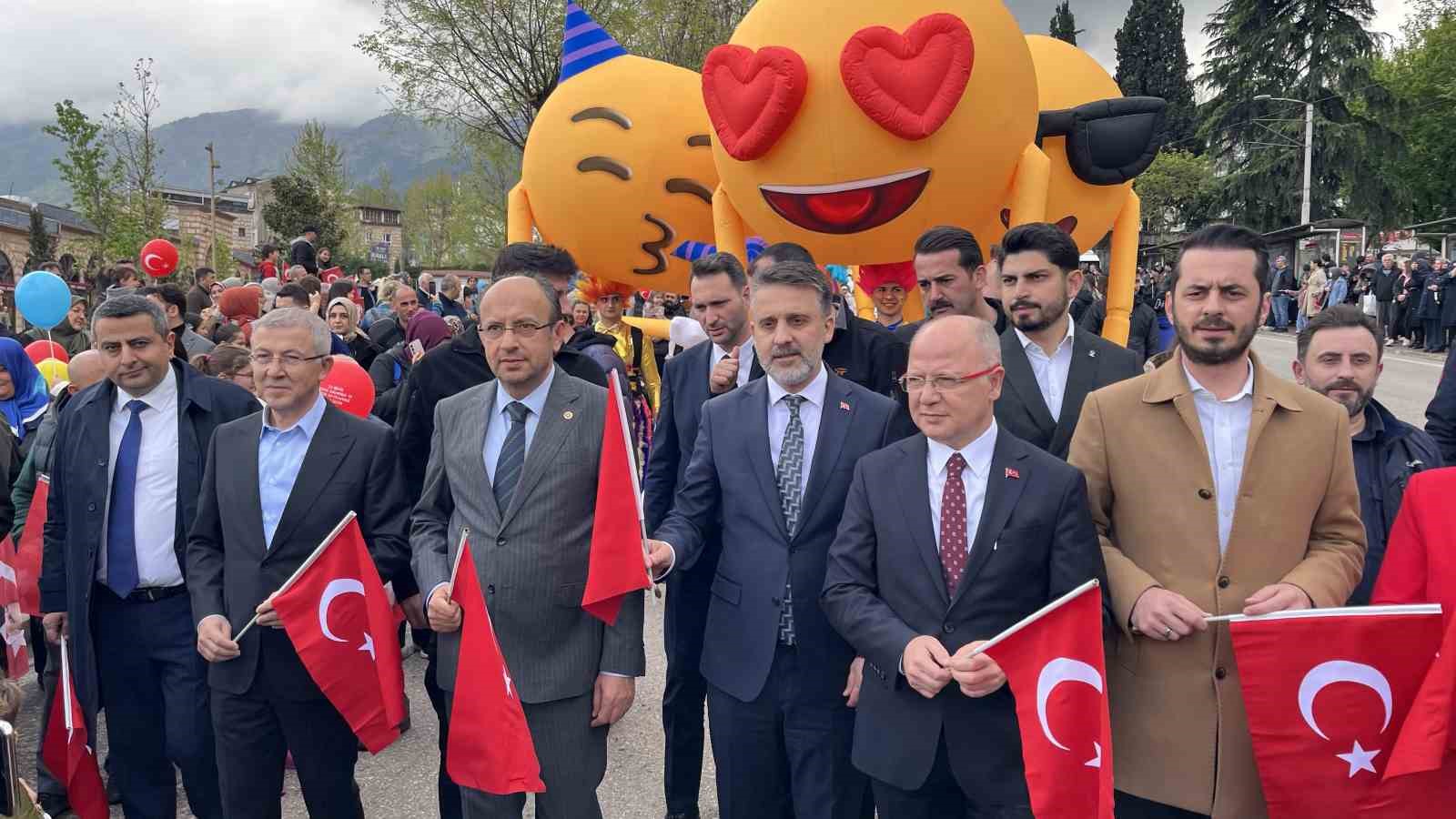 23 nisan korteji renkli goruntulere sahne oldu 0 ffehJuYG