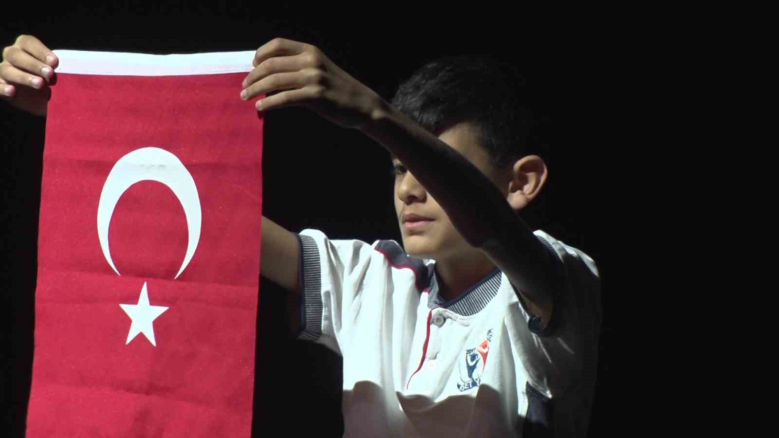23 Nisan kutlamalarında çocuklar bayramın yıldızı oldu 4 23 nisan kutlamalarinda cocuklar bayramin yildizi oldu 0 k2YjRy2K