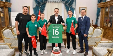 23-nisanda-baskanlik-koltugu-cocuklarin-oldu-nWMO1cIg.jpg