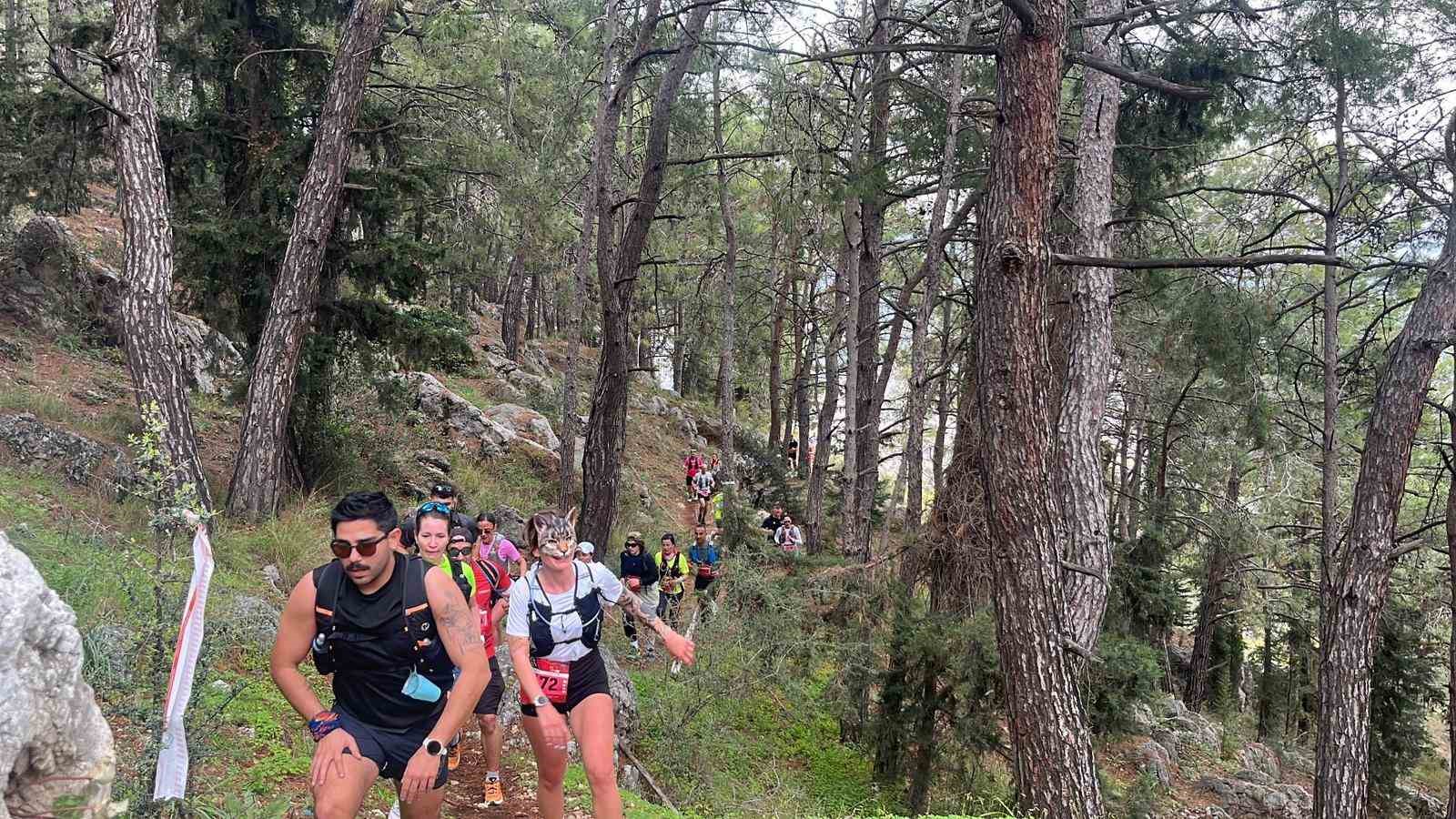 23 ulkeden 820 sporcu alanya ultra trail icin start aldi 15 RqMFqeab