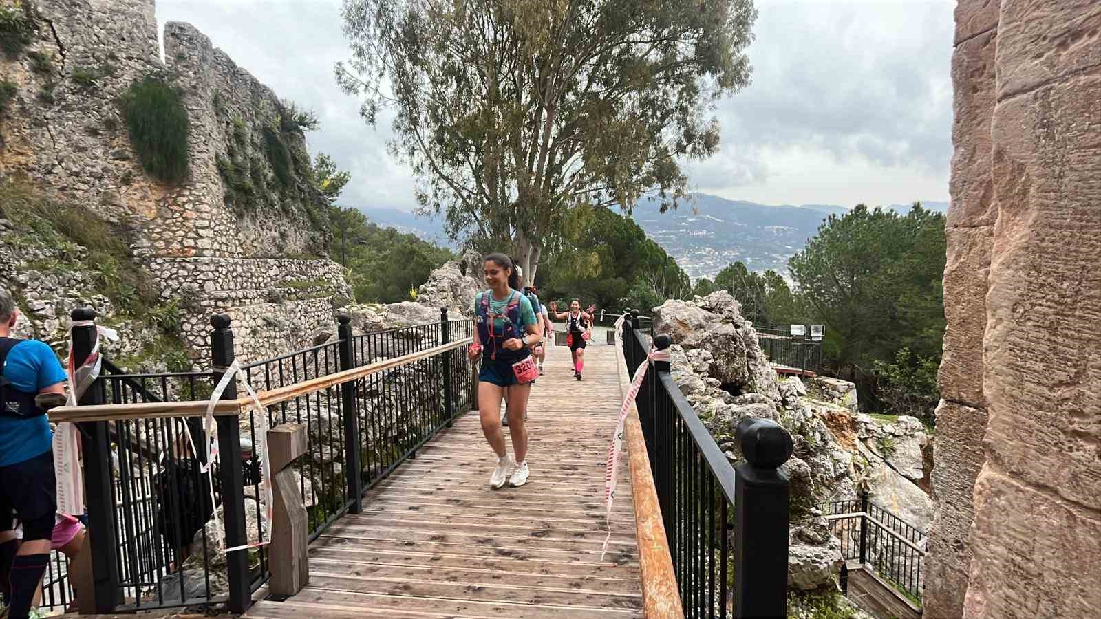 23 ulkeden 820 sporcu alanya ultra trail icin start aldi 5 nku1pbFm