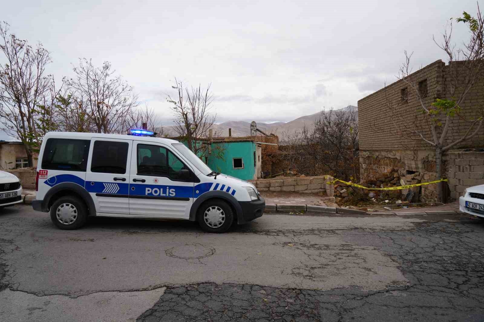 23 yasindaki genc metruk binada olu bulundu 3