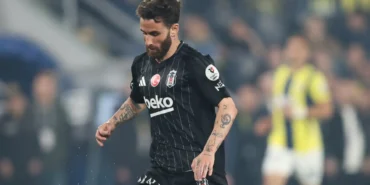 230725 Rafa Silva of Besiktas runs with the ball 1920 .jpg