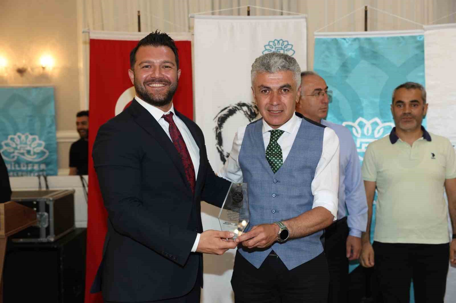 24. Nilüfer Uluslararası Spor Şenlikleri’nde emeği geçenlere teşekkür 7 24 nilufer uluslararasi spor senliklerinde emegi gecenlere tesekkur 3 hmMq83u6