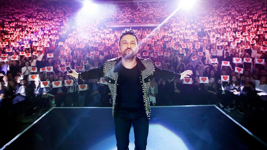 Tarkan konseri bitti mi?
