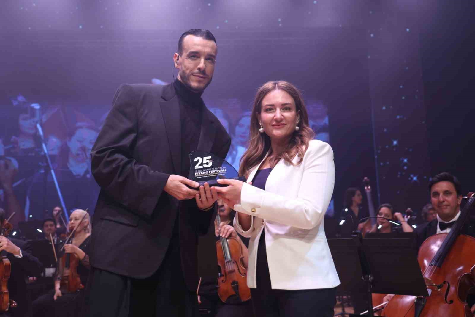 25 uluslarararasi antalya piyano festivali konserle basladi 4