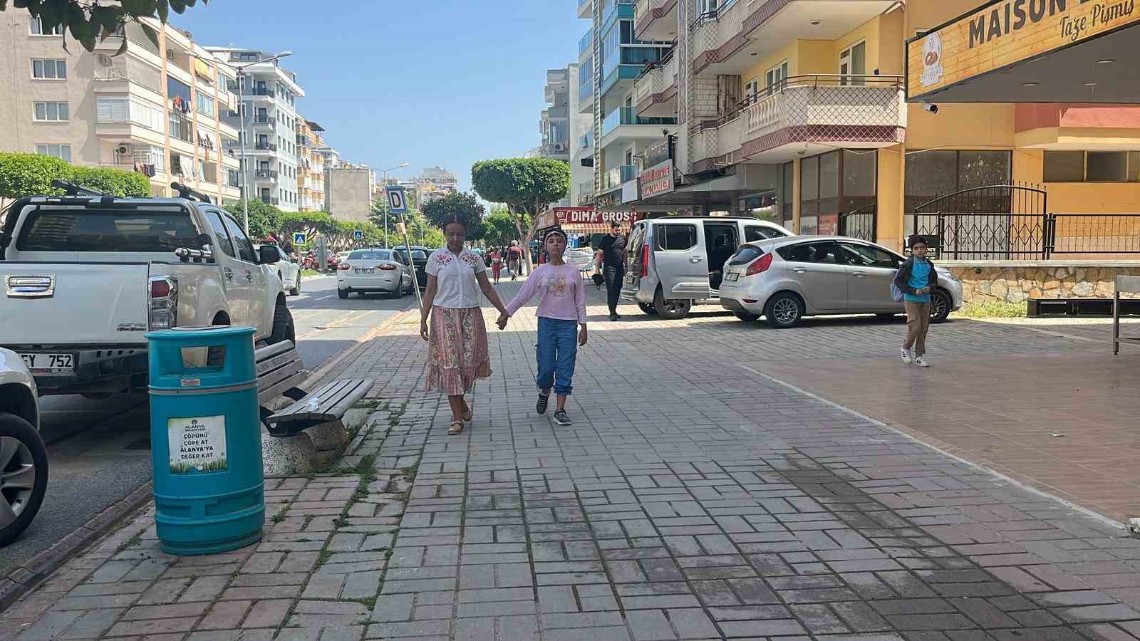 25 yasinda konusmayi birakan 10 yasindaki kizi icin yardim bekliyor 6 dpBAerQz