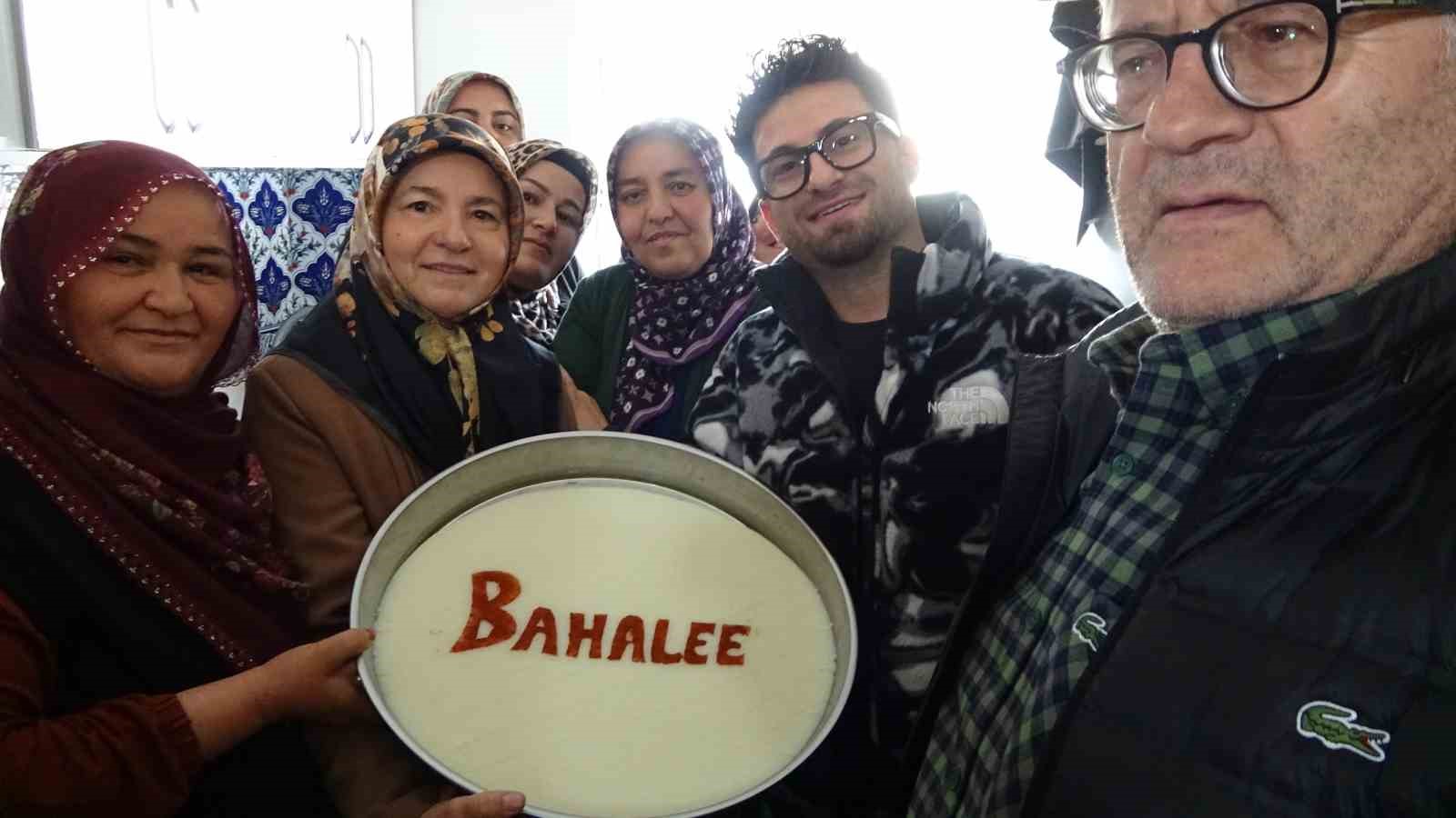 250 tepsi hamur dokuldu 5 kazan arabasi corbasi birlik beraberlik icin kaynadi 6 i25jAPIW