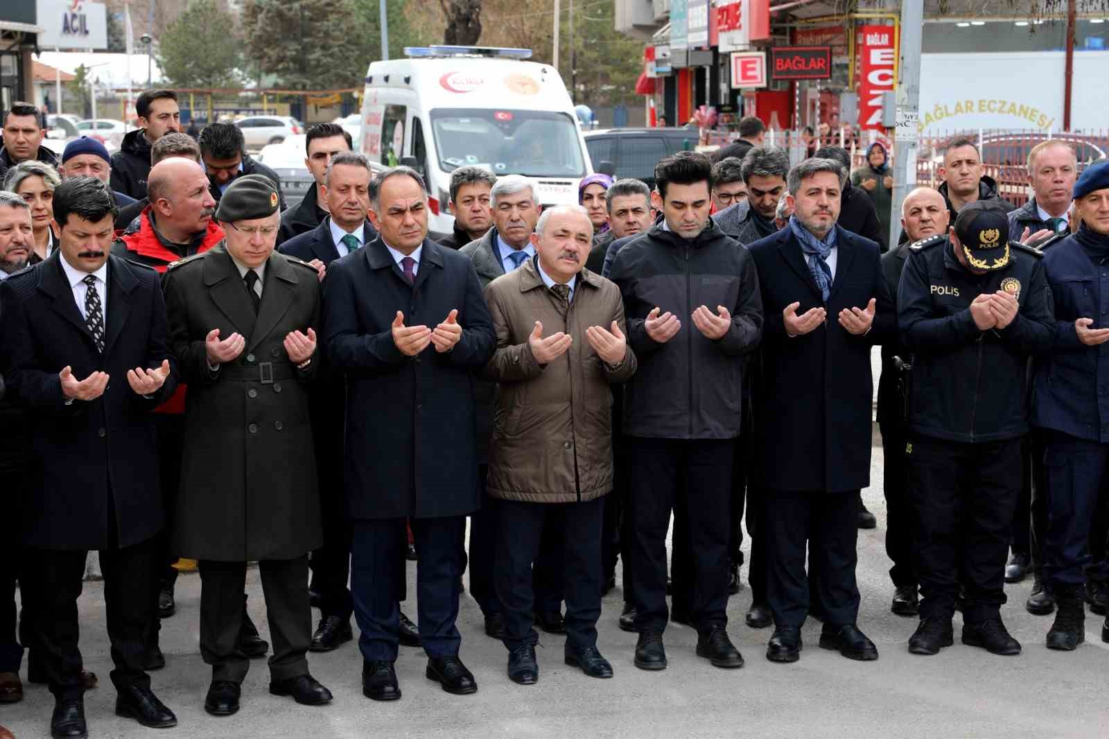 26 yil once duzenlenen teror saldirisinda sehit olanlar anildi 4 iZq9UOAF