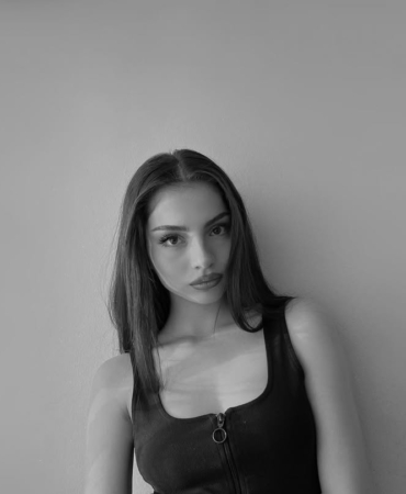 Ecem Ustaoğlu Kimdir?