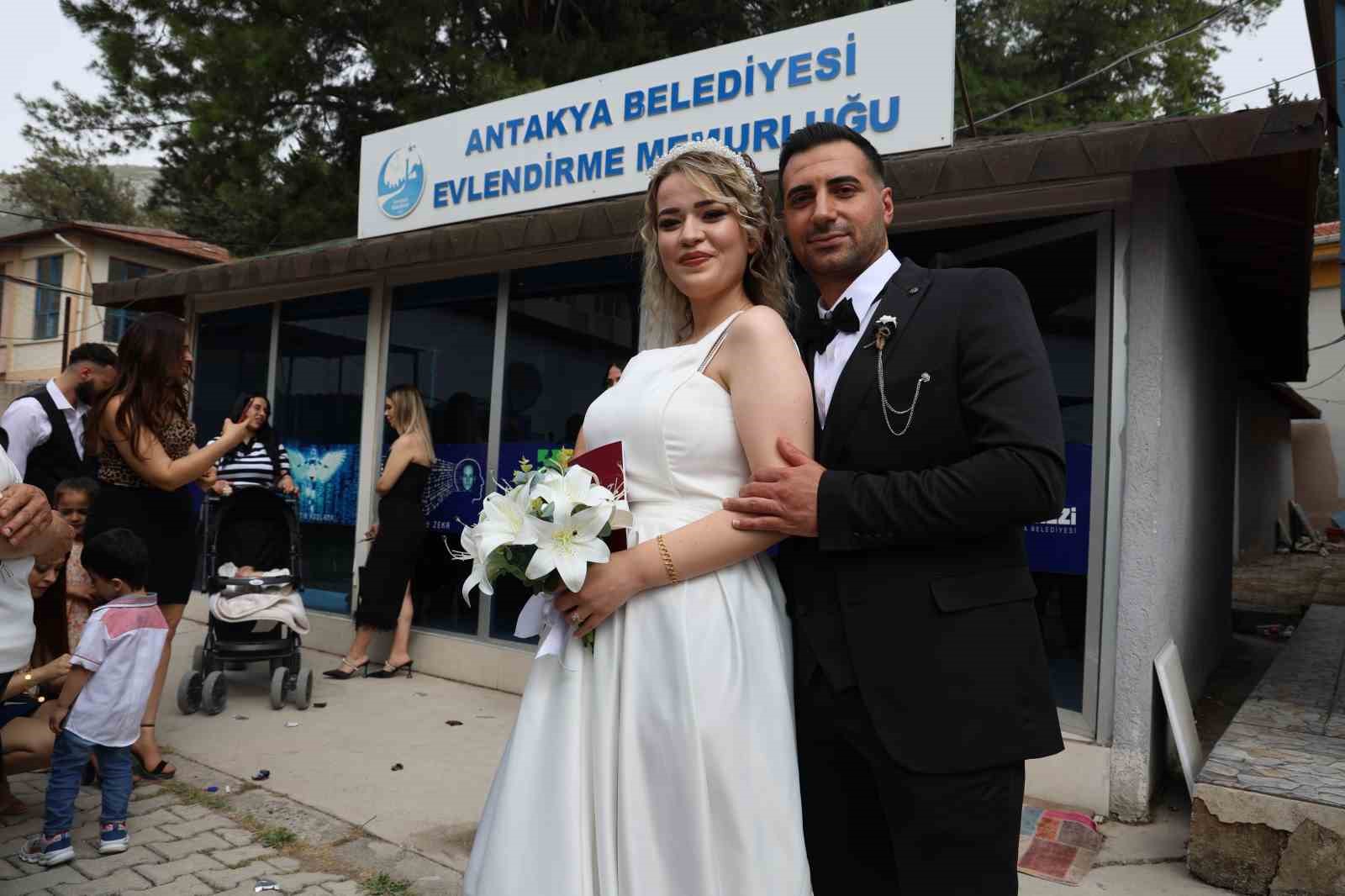 27 bin 20 depremzede cift evlilik kredisiyle yuvasini kurdu 0 4jOriHez