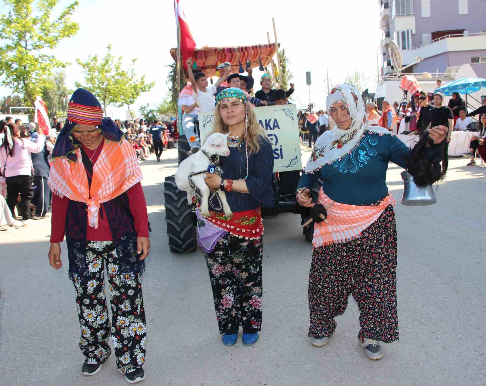 27 geleneksel kumluca tarim ve seracilik festivali yoruk gocu ile basladi 14 pRhHyYsQ
