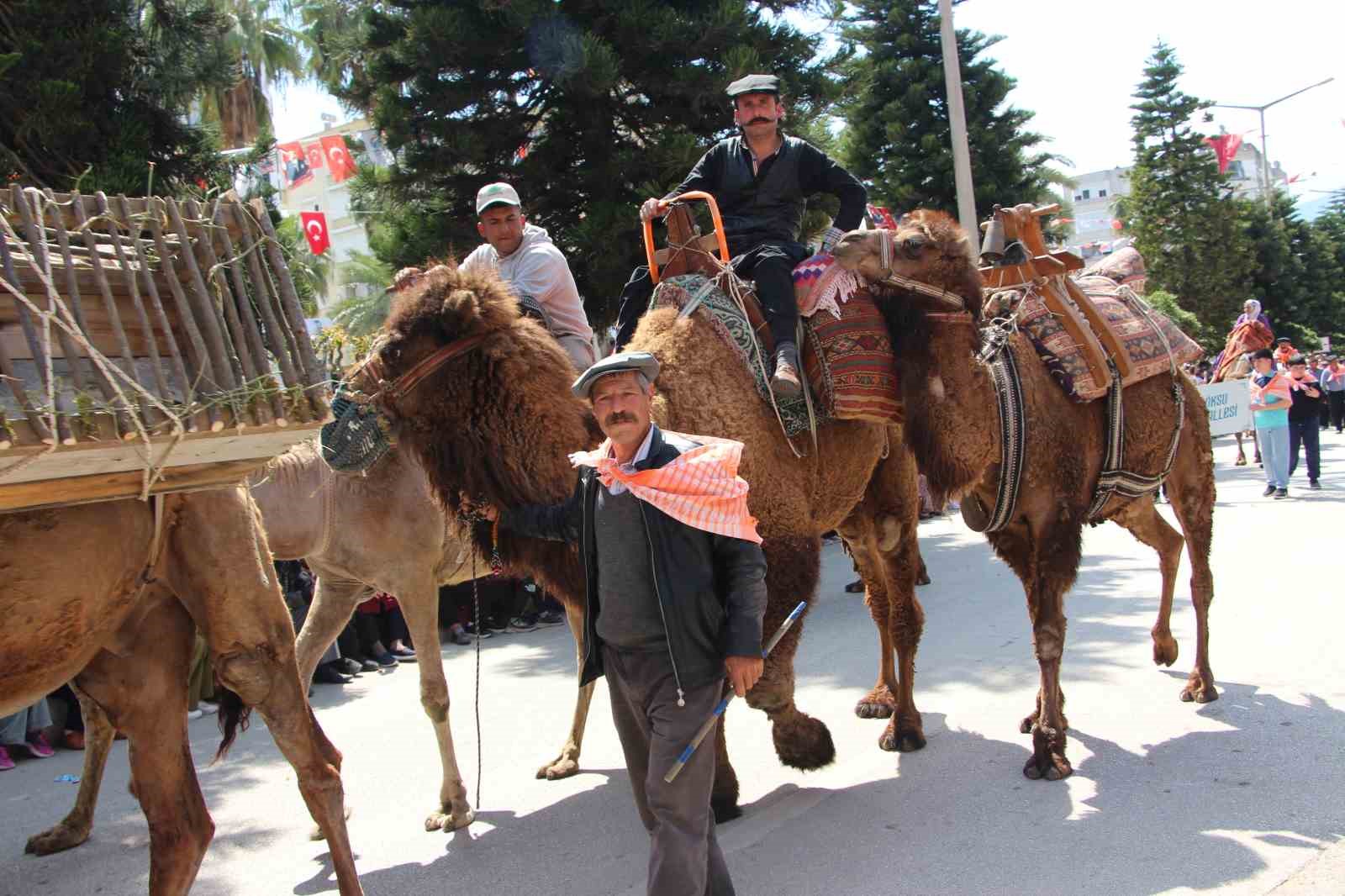 27 geleneksel kumluca tarim ve seracilik festivali yoruk gocu ile basladi 6 zwNJdTgb