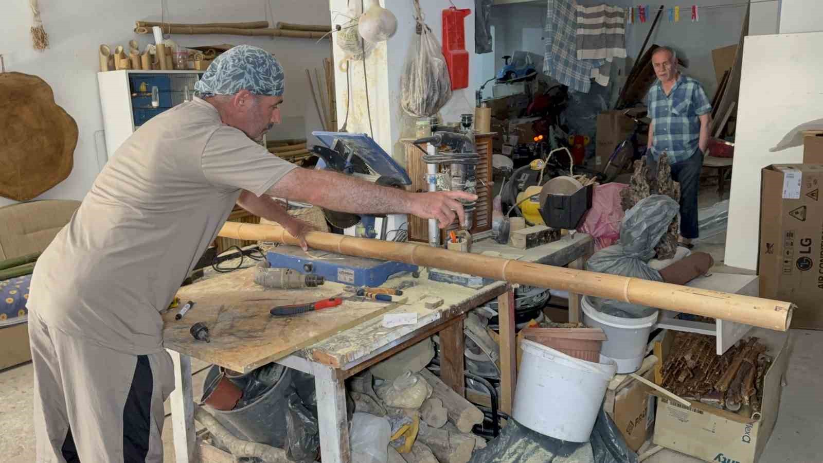 27 yillik saglikci bambuyu sanat eserlerine donusturuyor 6 gQ39kjWJ