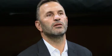 271123_Head_coach_Okan_Buruk_of_Galatasaray_1920.jpg (3)