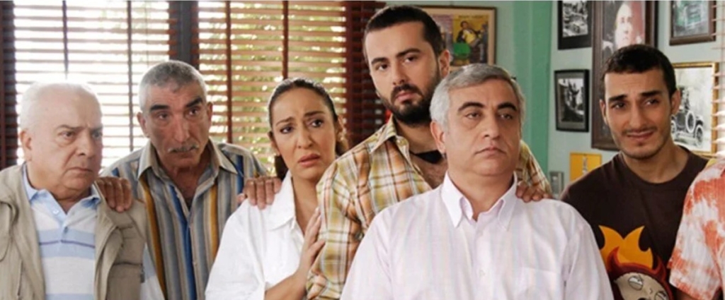 Akasya Durağı ne zaman başlıyor? Fenomen dizi için geri dönüş iddiası gündemde! 14 Akasya Durağı yeni sezon iddiaları doğru mu?