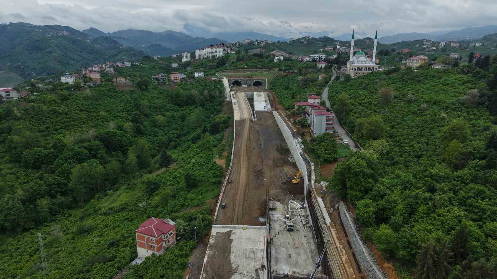28 kilometre uzunlugundaki kanuni bulvarinin 20 kilometrelik kismi ulasima acildi 4 kbd8hhiq