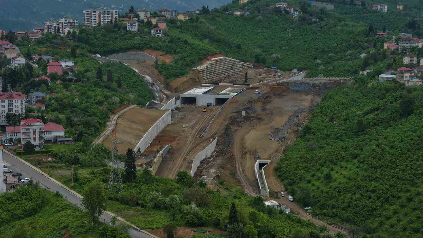 28 kilometre uzunlugundaki kanuni bulvarinin 20 kilometrelik kismi ulasima acildi 6