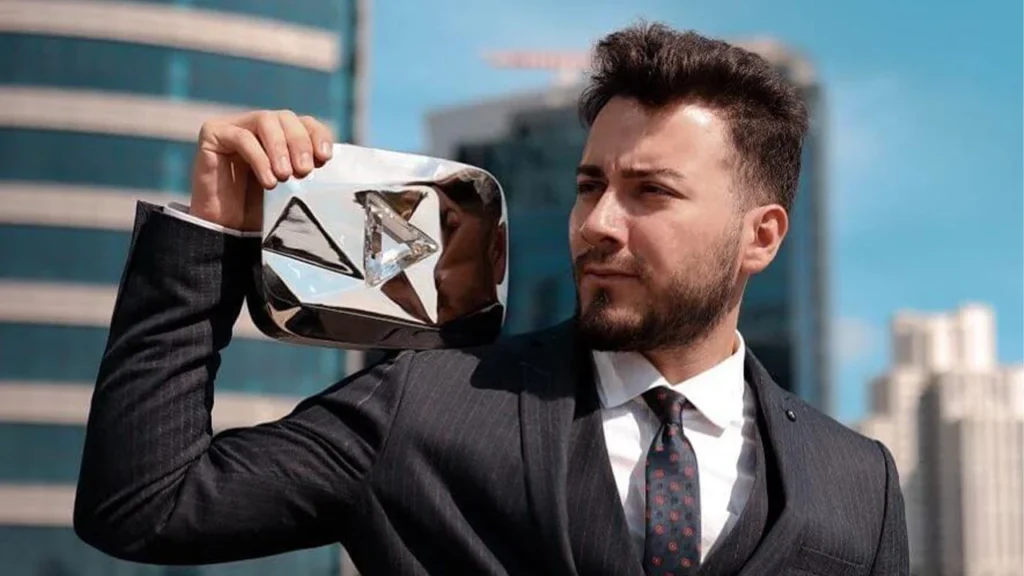 Enes Batur Neden YouTube’dan Uzaklaştı?