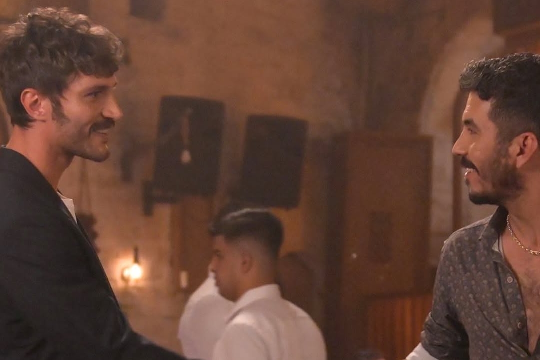 HALEF DİZİSİNİN SERHAT’I İLHAN ŞEN GENÇ HAYRANLARINI KIRMADI