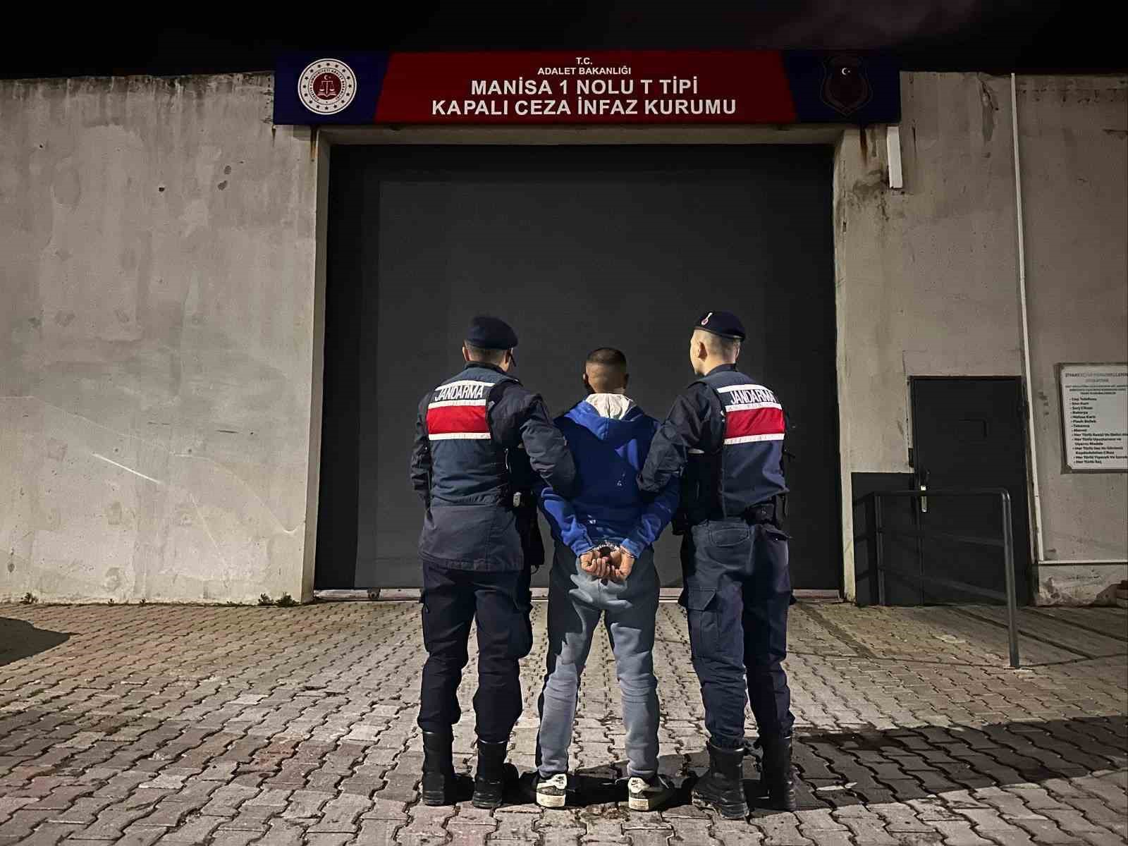 3 ayri suctan aranan 3 hukumlu manisada yakalandi 1 6cd6vJmQ
