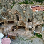 3-bin-yillik-frig-vadisi-yaz-sezonunda-ziyaretci-akinina-ugruyor-U8dxn5xA.jpg