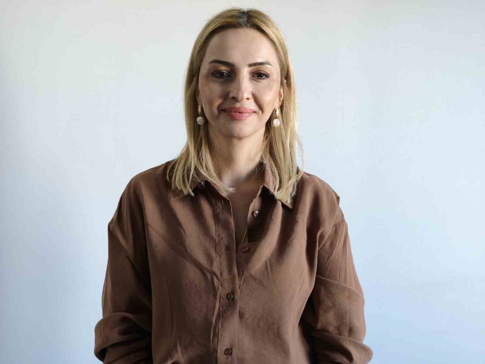 3 bucuk yasinda piyano calmaya basladi 8 yasinda satrancta 3 sampiyonluk yasadi 1 Qv1EH5OF