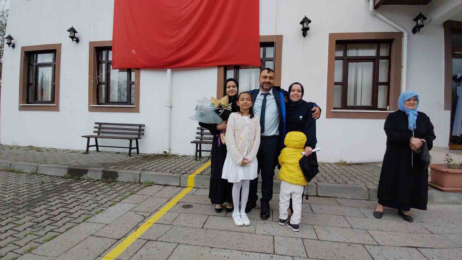 3 cocuk annesi kadin universiteyi okul birincisi olarak bitirdi 1 GYIpGsMP