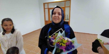 3-cocuk-annesi-kadin-universiteyi-okul-birincisi-olarak-bitirdi-uAZGr55t.jpg
