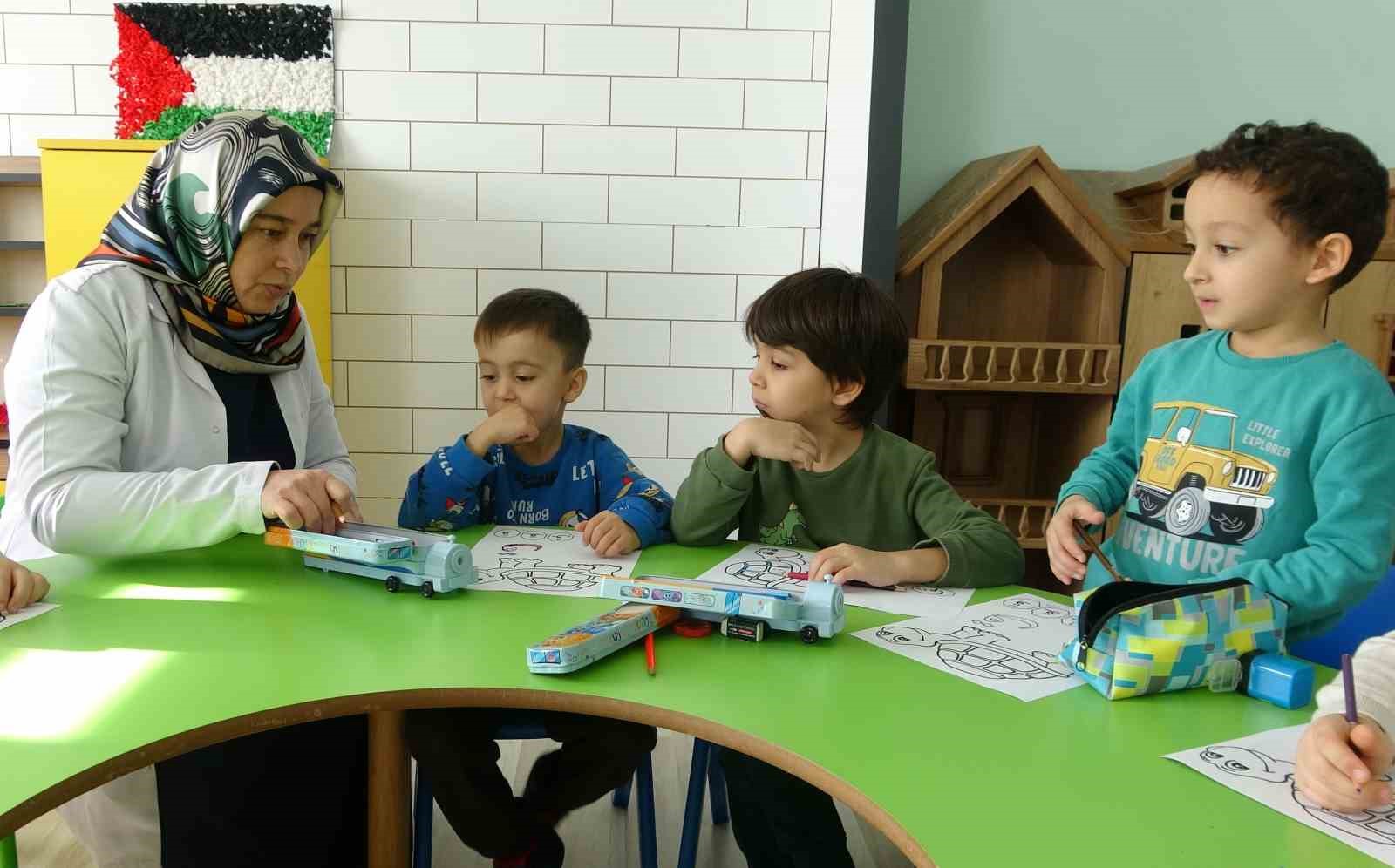 3 çocuk annesinin azmi: Hayvancılıkla uğraşırken çocukların ilk öğretmeni oldu 9 3 cocuk annesinin azmi hayvancilikla ugrasirken cocuklarin ilk ogretmeni oldu 5 J42YleWe