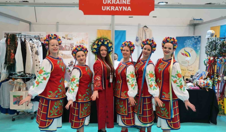 3-dunya-kulturleri-festivalinde-guinness-dunya-rekoru-kirildi-UmLnpCIP.jpg