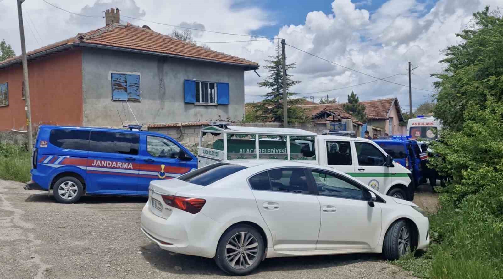 3 gündür haber alınamıyordu, evinde ölü bulundu 5 3 gundur haber alinamiyordu evinde olu bulundu 1 XUZUMwu5