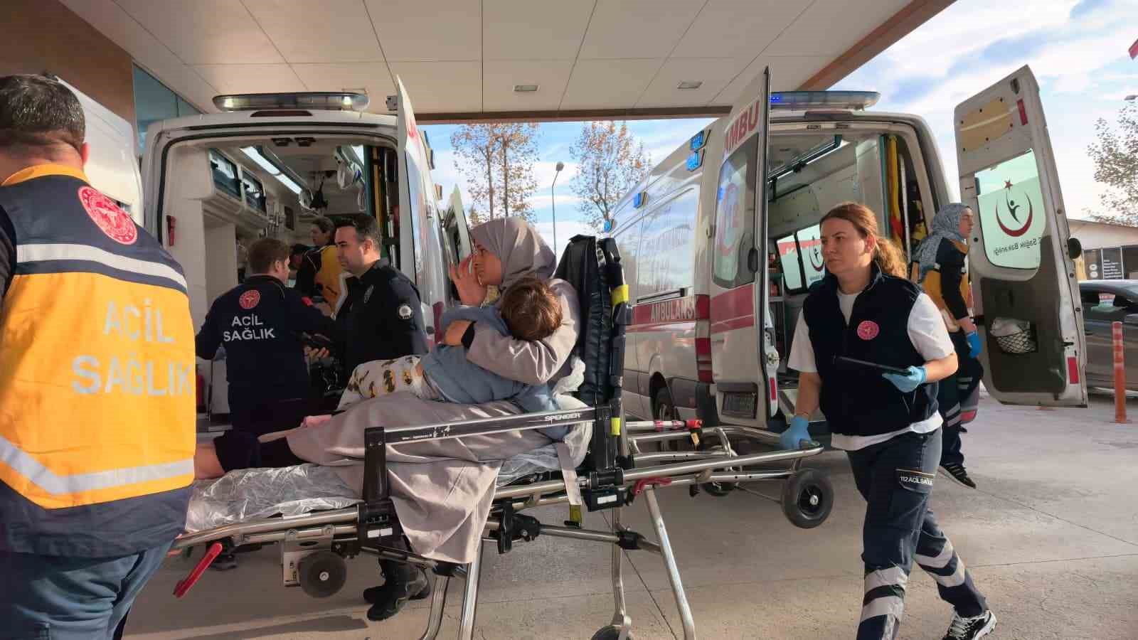 3 kattaki balkondan dusen cocuk yaralandi 0