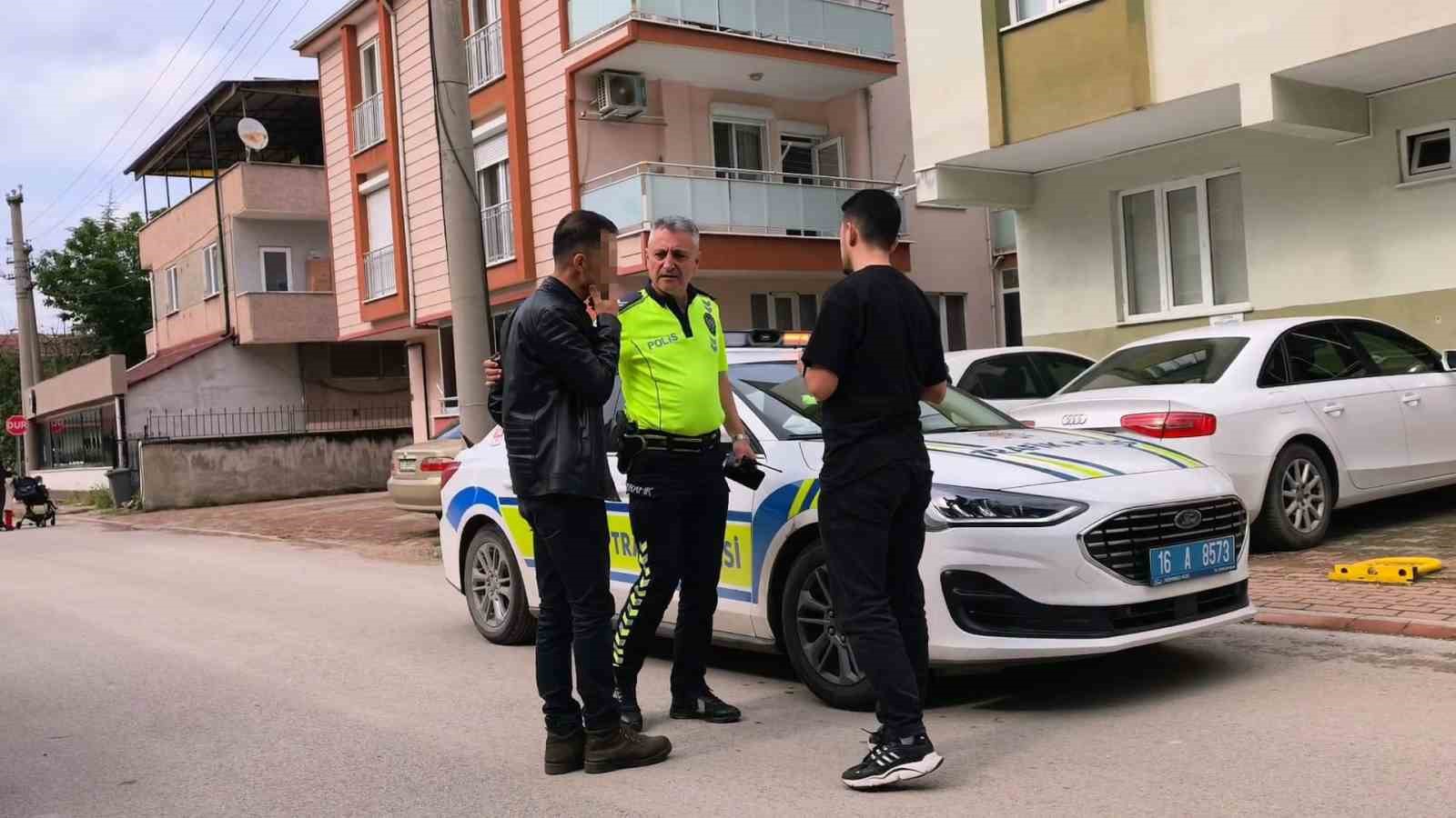 3 kilometre boyunca ters yonde ilerleyen surucuye ceza yagdi 2 IJIGd8LM