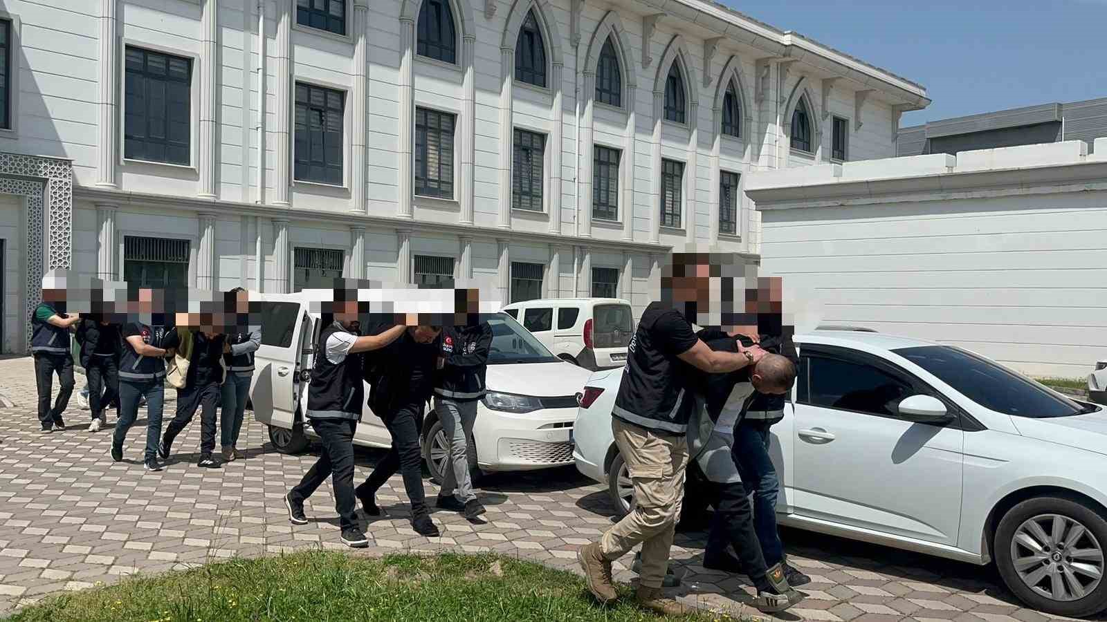 3 kisinin oldugu korkunc saldirida tutuklu sayisi 16ya yukseldi 2 l4L6NrLU