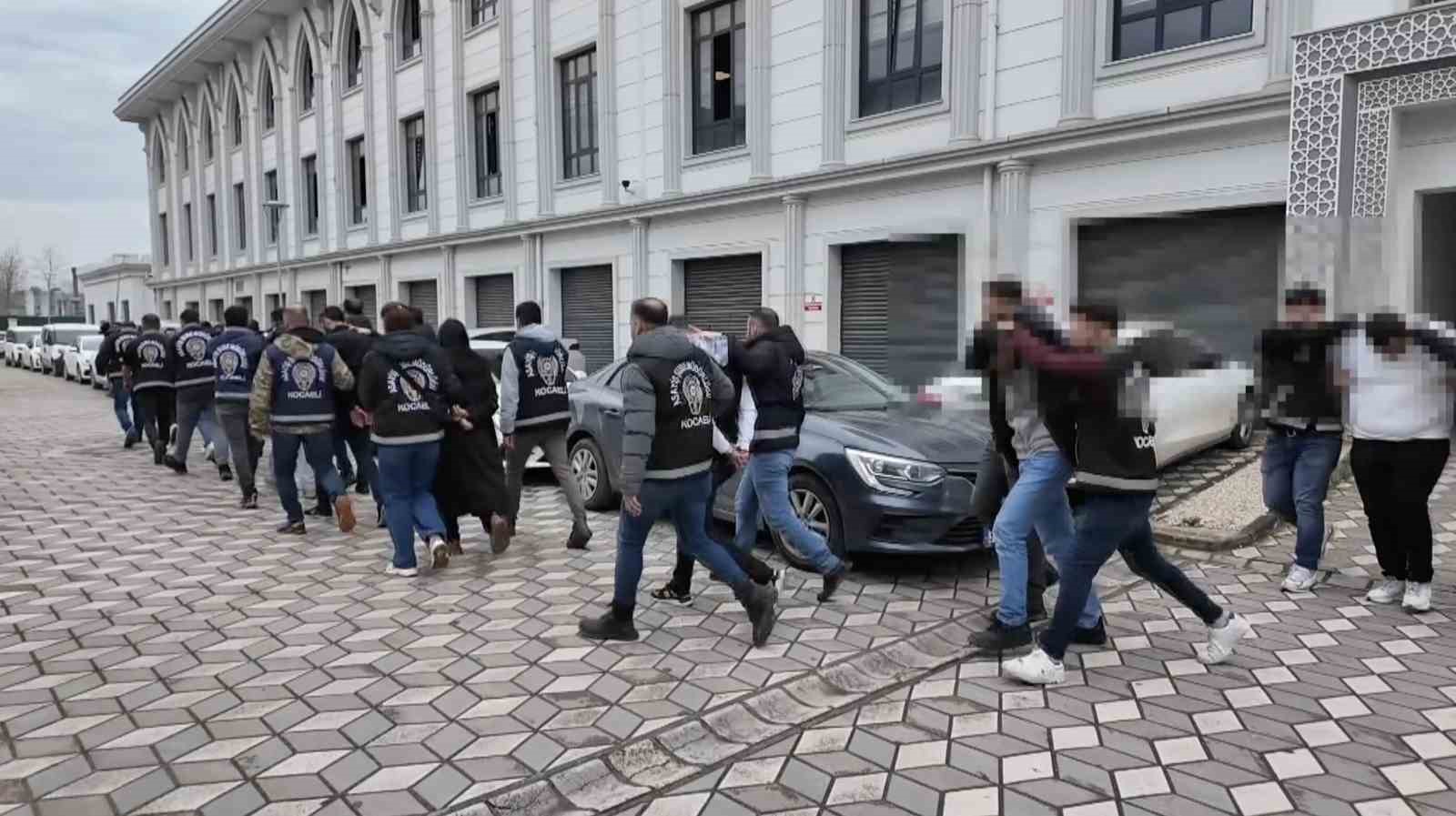 3 kisinin oldugu saldirinin dugumu cozuluyor 6 supheli tutuklandi 2 Cf72NUsl