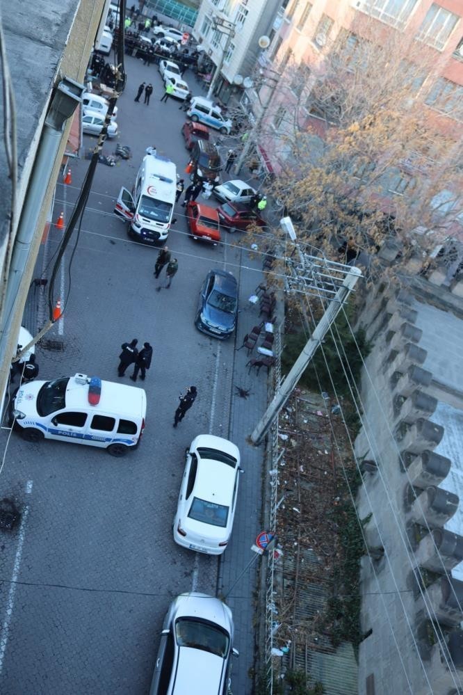 3 kişiyi öldüren cinayet zanlısı hakim karşısında 6 3 kisiyi olduren cinayet zanlisi hakim karsisinda 2 Y16WKbkM