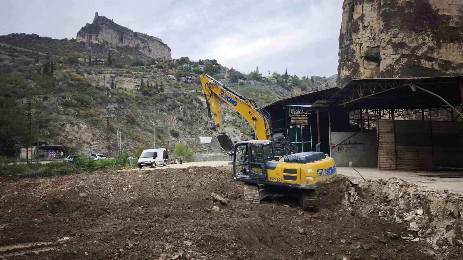3 ton altin umudu ile kazdilar ama hayal kirikligina ugradilar 3 RIY3JdYm